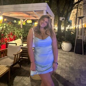 Meet your Posher, Elyse